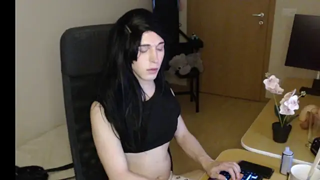 Pearl_Inferno Live Webcam on Stripchat