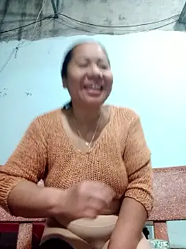 queen-18200 - Queen-18200's free webcam - UK Sex Cams