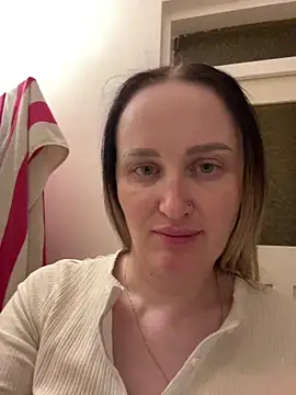 tomilasi - TomilaSi's free webcam