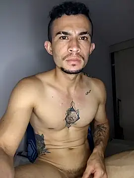 whitebull97 - Whitebull97's free webcam