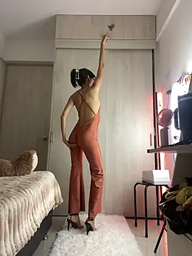 zaraluuv - ZaraLuuv's free webcam