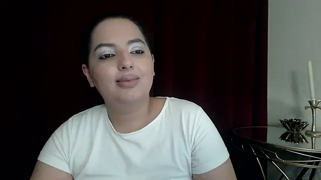 bustyallyy - BustyAllyy's free webcam - UK Sex Cams