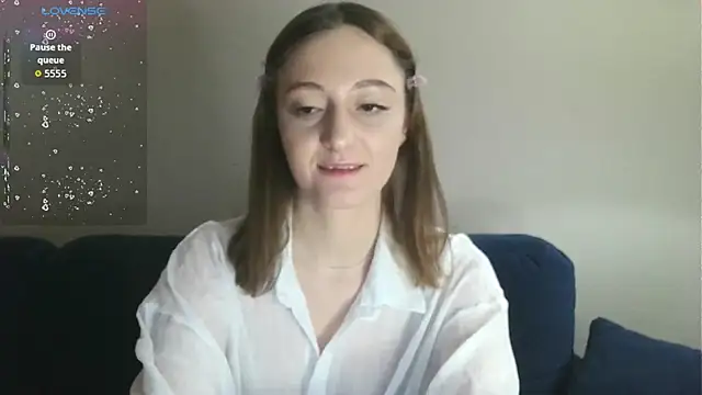 white_liillyy - White_liillyy's free webcam