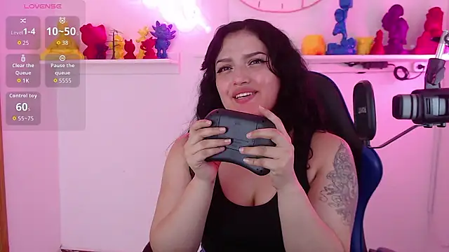 sari_belle - Sari_belle's free webcam - UK Sex Cams