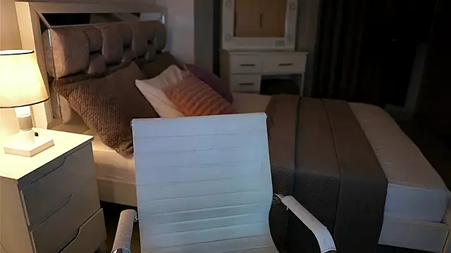 camilaa_bueno - Camilaa_bueno's free webcam