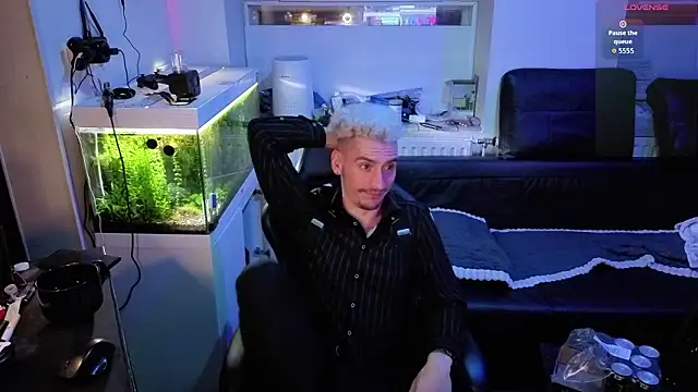 rayzel_white - Rayzel_White's free webcam - UK Sex Cams