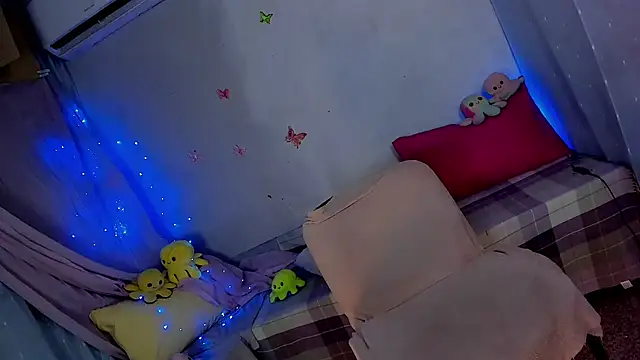 yourlizzydoll - YourLizzyDoll's free webcam