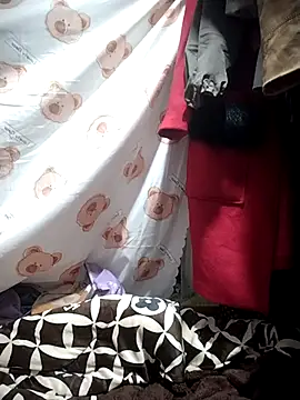 tiny-alice - Tiny-alice's free webcam