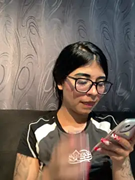 dannii- - Dannii-'s free webcam