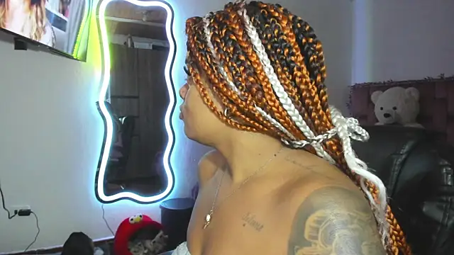 ladyrd1 - Ladyrd1's free webcam