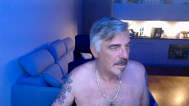 budapest1958 - Budapest1958's free webcam