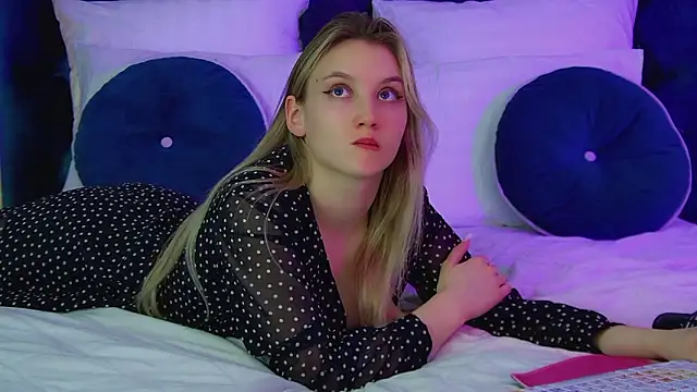 stacyevances - StacyEvances's free webcam