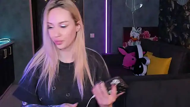 blckmirrorr - Blckmirrorr's free webcam