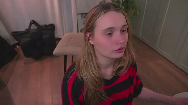 lisa_schiele - Lisa_schiele's free webcam