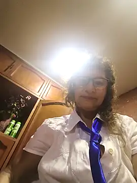 Webcam Model (MaryLunne)  is live.Free join now!