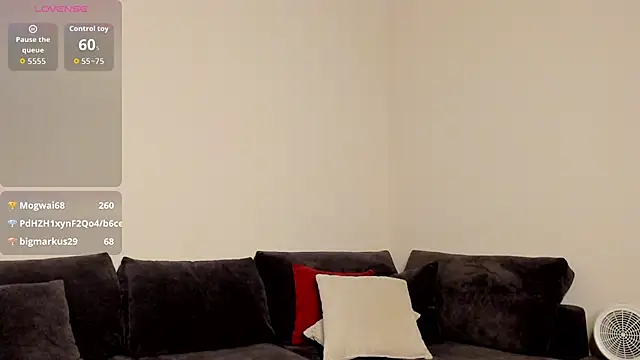 ashleyblushh - AshleyBlushh's free webcam