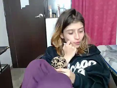 kratosafroditacs - KratosAfroditacs's free webcam