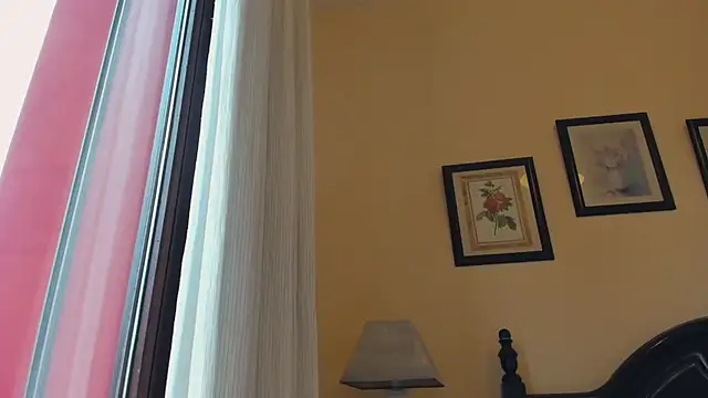 nycole_new - Nycole_new's free webcam