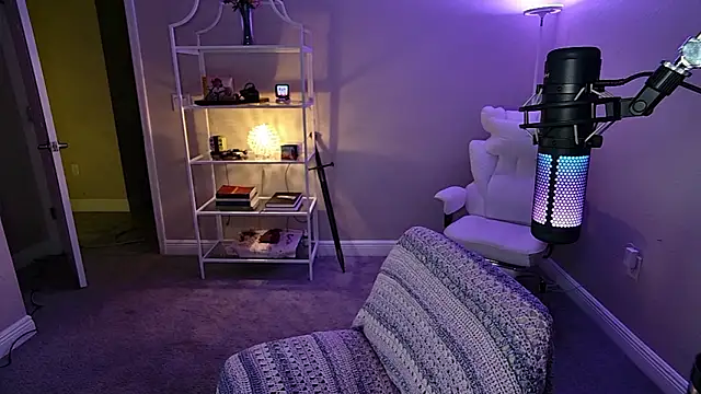 skimpysushi (F young) - big dildo cum