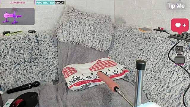 Lara_MILFGODDESS webcam