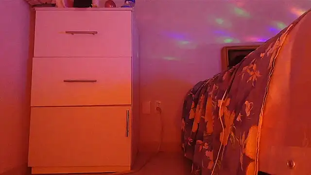 satiroyninfa - SatiroyNinfa's free webcam - UK Sex Cams