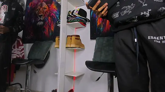 pantera_black_21 - Pantera_black_21's free webcam