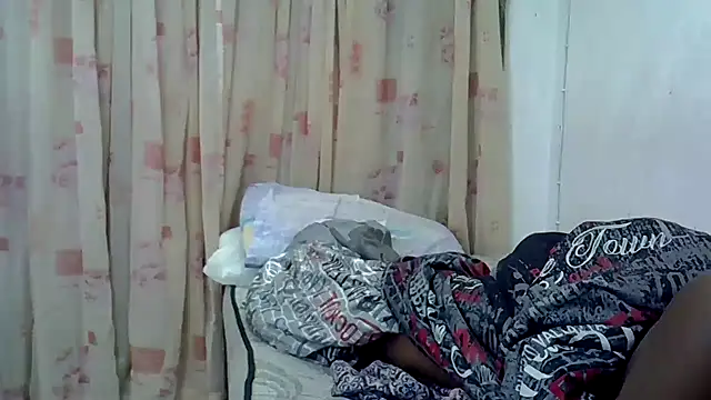 darkdindy8 - Darkdindy8's free webcam - UK Sex Cams