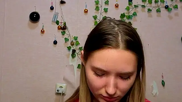 _kikiclark__ - _kikiclark__'s free webcam