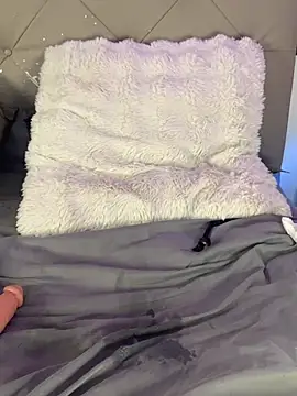 Webcam Model (vicvictoriax)  is live.Free join now!