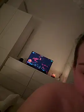 linamuse20 - Linamuse20's free webcam