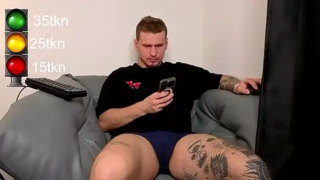vance_rulez (M young) - Fondling dick POV😈