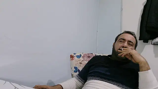 big_snakee (Ask my age) - Does anyone want sperm? :wanker: