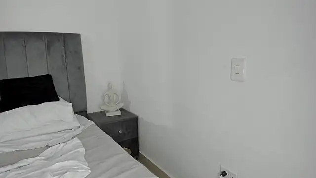 redndizzy - RedNDizzy's free webcam