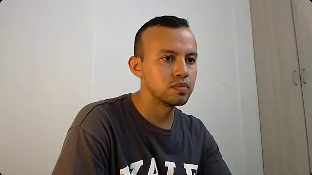 bnow283 - Bnow283's free webcam - UK Sex Cams