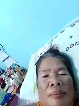 Webcam Model (sexylizzy4u)  is live.Free join now!