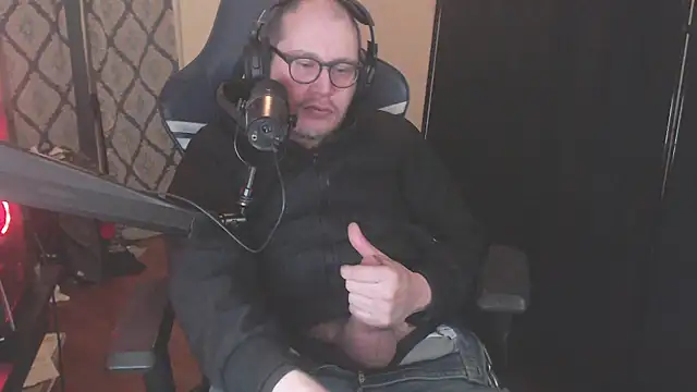 chicostick413 - Chicostick413's free webcam