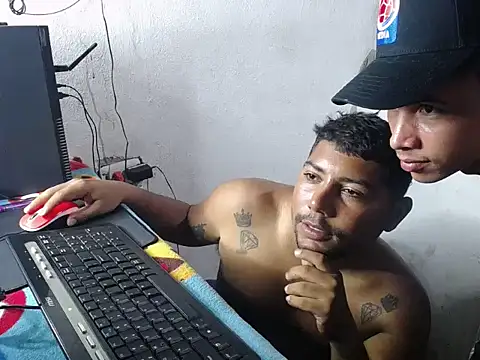 master_juju1921 - Master_juju1921's free webcam