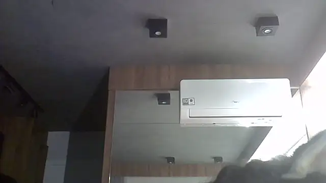 skinnykitten - SkinnyKitten's free webcam