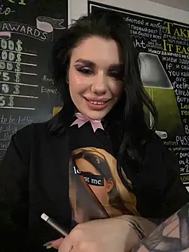 maevemoon - MaeveMoon's free webcam