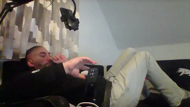 newyorkdimi - NewyorkDimi's free webcam - UK Sex Cams