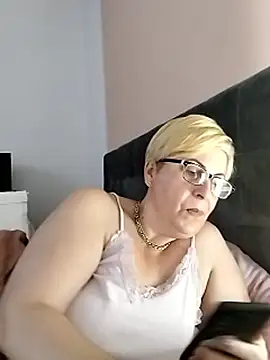 pumabionda - Pumabionda's free webcam - UK Sex Cams