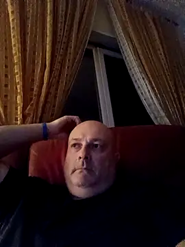 alexis_bull (Ask my age) - Show dick