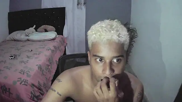 baby_sex06 - Baby_sex06's free webcam - UK Sex Cams