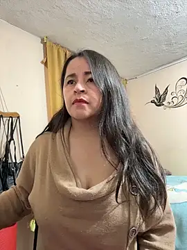 latinfemale - Latinfemale's free webcam - UK Sex Cams