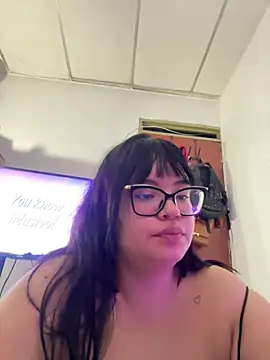 emily_taylor2 (F young) - pussy close up 🌸