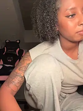 your_paris - Your_Paris's free webcam