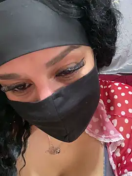 mari_layali from StripChat is Freechat