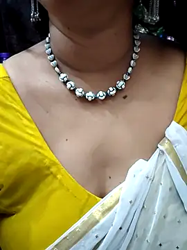 amrutha-116 - AMRUTHA-116's free webcam - UK Sex Cams