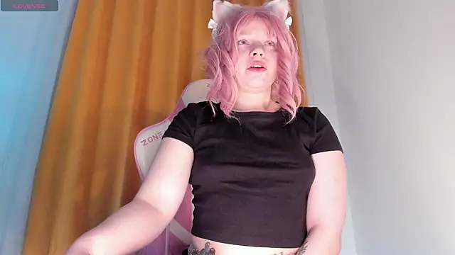 sueniceeeee - SueNiceeeee's free webcam - UK Sex Cams