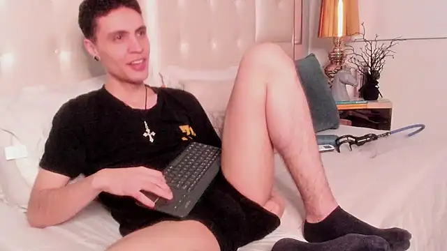 dark_sun302 - Dark_sun302's free webcam - UK Sex Cams